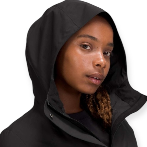 Lululemon • Rain Rebel Jacket
Black - Picture 15 of 16